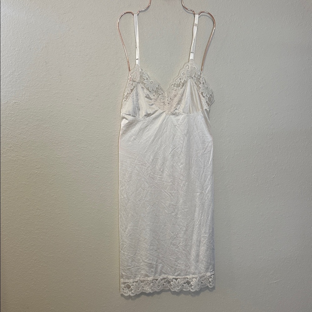 Vintage Lorraine cream satin slip dress with floral lace detail Size Large